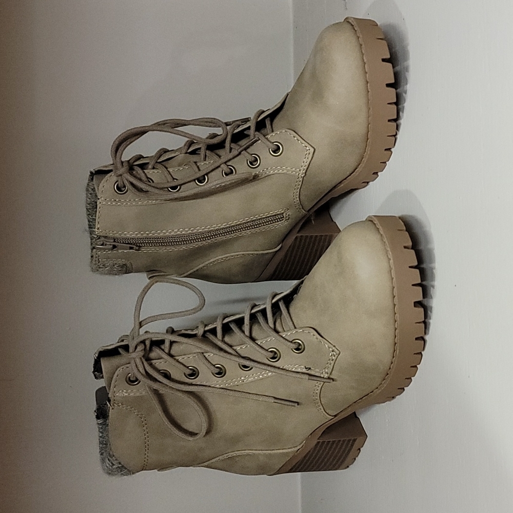 Tan Lace-Up Boots with Heel